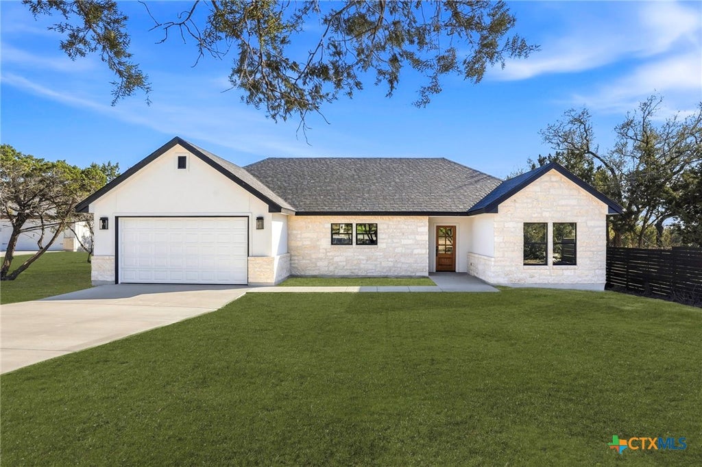 Photo of 1615 Rocky Ridge Loop Loop, Canyon Lake, TX 78133 (MLS # 614336)