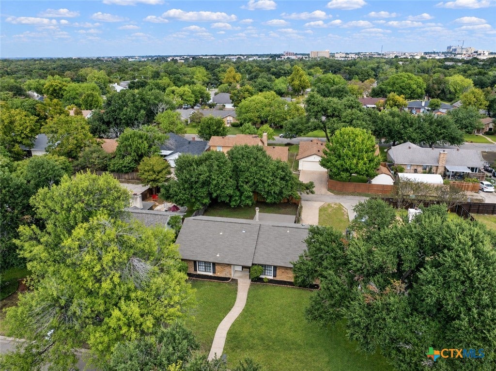 Photo of 2102 Buckskin Trail, Temple, TX 76502 (MLS # 627534)
