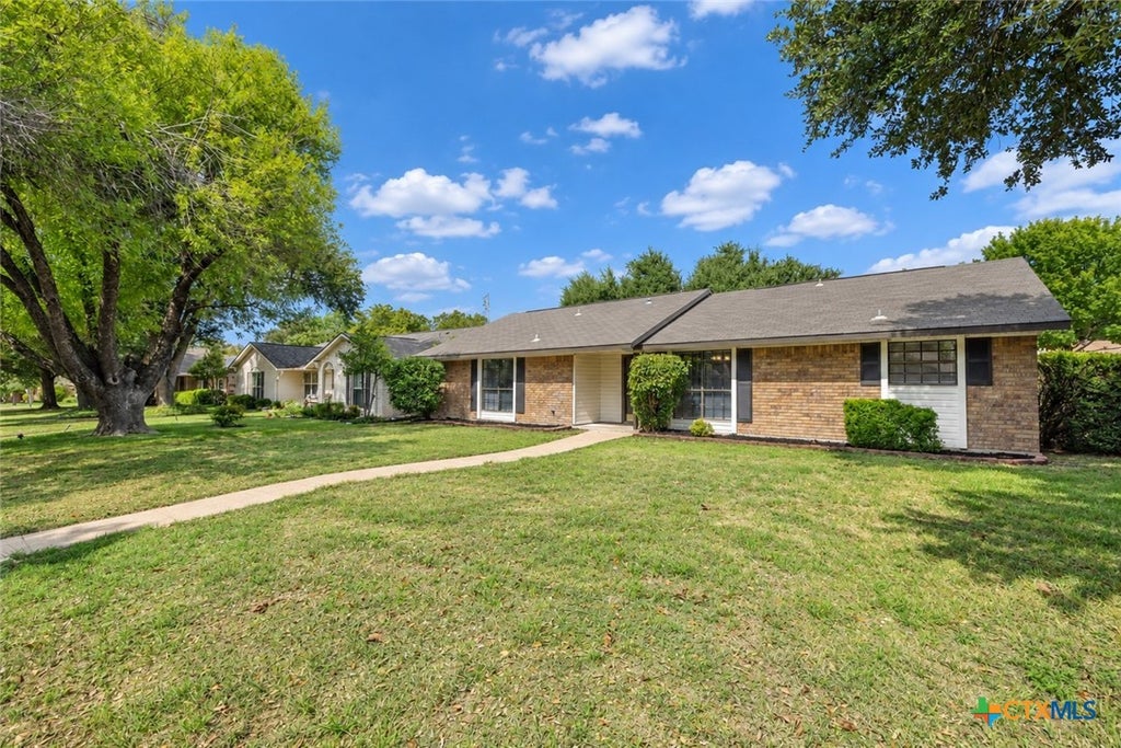 Photo of 2102 Buckskin Trail, Temple, TX 76502 (MLS # 627534)