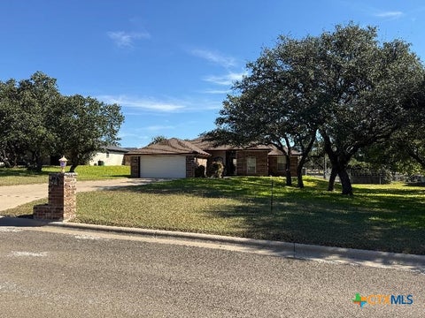 Photo of 1915 YELLOWSTONE RD DR, Lampasas, TX 76550 (MLS # 628550)