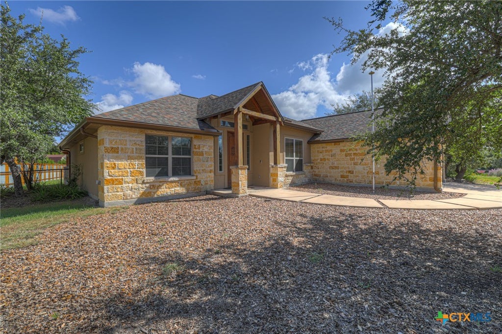 Photo of 1184 Summit Bluff, Canyon Lake, TX 78133 (MLS # 624963)