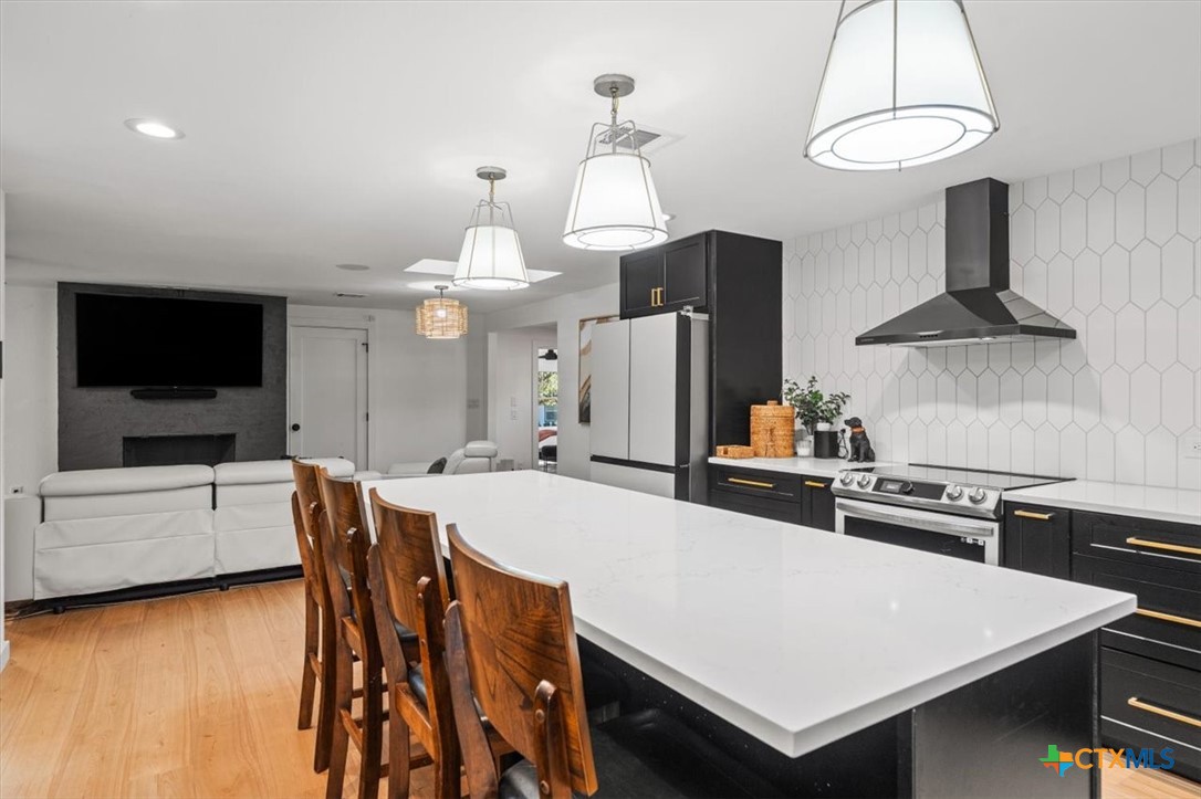 301 W Briarway Drive