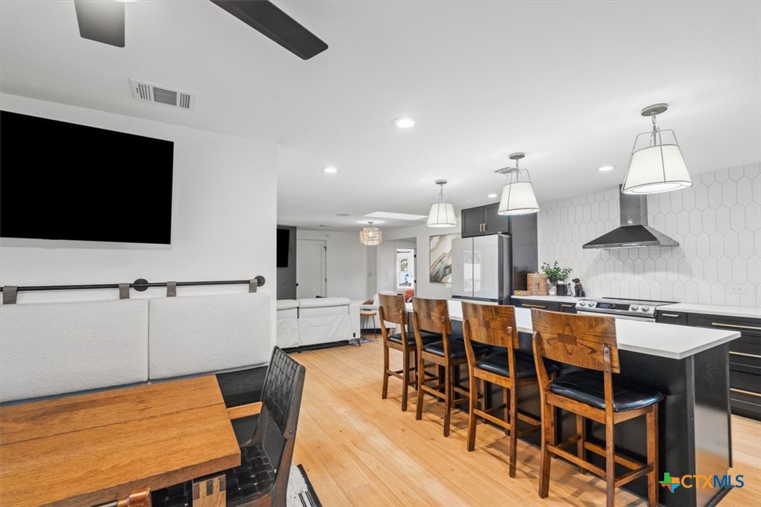 301 W Briarway Drive