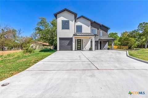 A home in Burnet