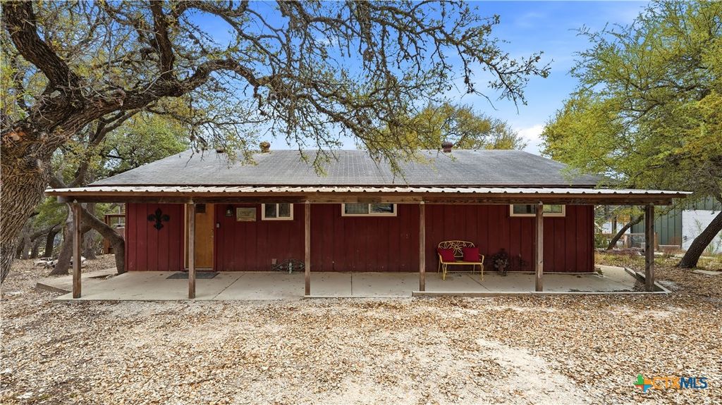 Photo of 1221 Hallmark, Canyon Lake, TX 78133 (MLS # 605459)