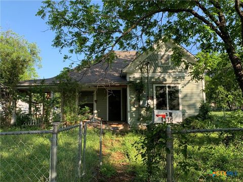 Photo of 1316 Brady Avenue, Brownwood, TX 76801 (MLS # 612326)