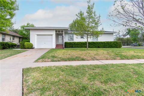 Photo of 1719 S 39th Street, Temple, TX 76504 (MLS # 621517)