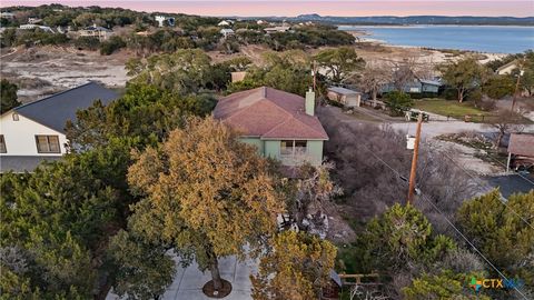 Photo of 1211 Sherwood Drive, Canyon Lake, TX 78133 (MLS # 606137)