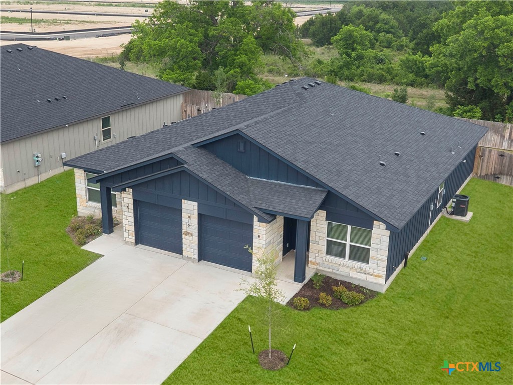 916 Wax Myrtle Court