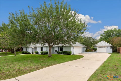 Photo of 1827 Palace Drive, New Braunfels, TX 78130 (MLS # 616556)