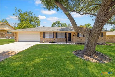 106 E Upshaw Avenue Temple TX 76501