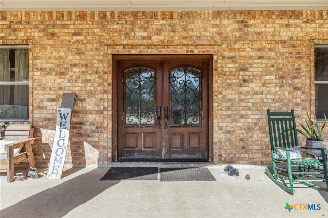 1102 Private Road 2332