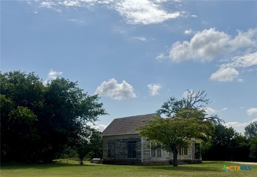 8225 Fm 182