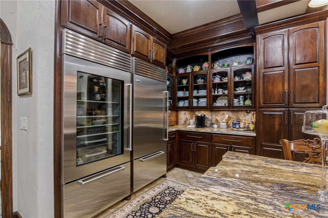 Inez, Texas, 77968, United States, 5 Bedrooms Bedrooms, ,6 BathroomsBathrooms,Residential,Active,1999904