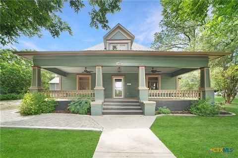 Photo of 1222 W Hopkins Street, San Marcos, TX 78666 (MLS # 615076)