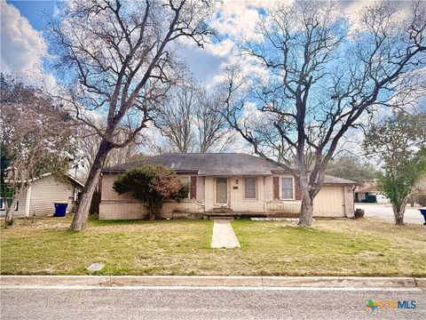 Photo of 1314 Gardien Street, Gonzales, TX 78629 (MLS # 604662)