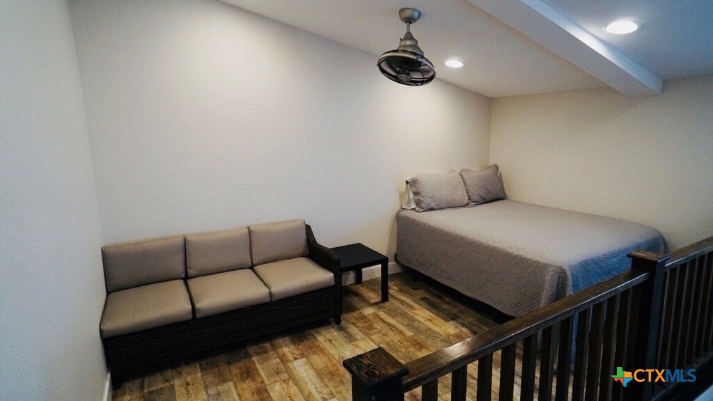 1206 W Commerce Street