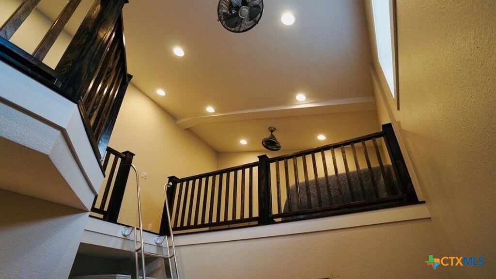 1206 W Commerce Street