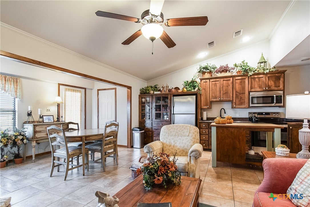 1015 Old Mill Road 12
