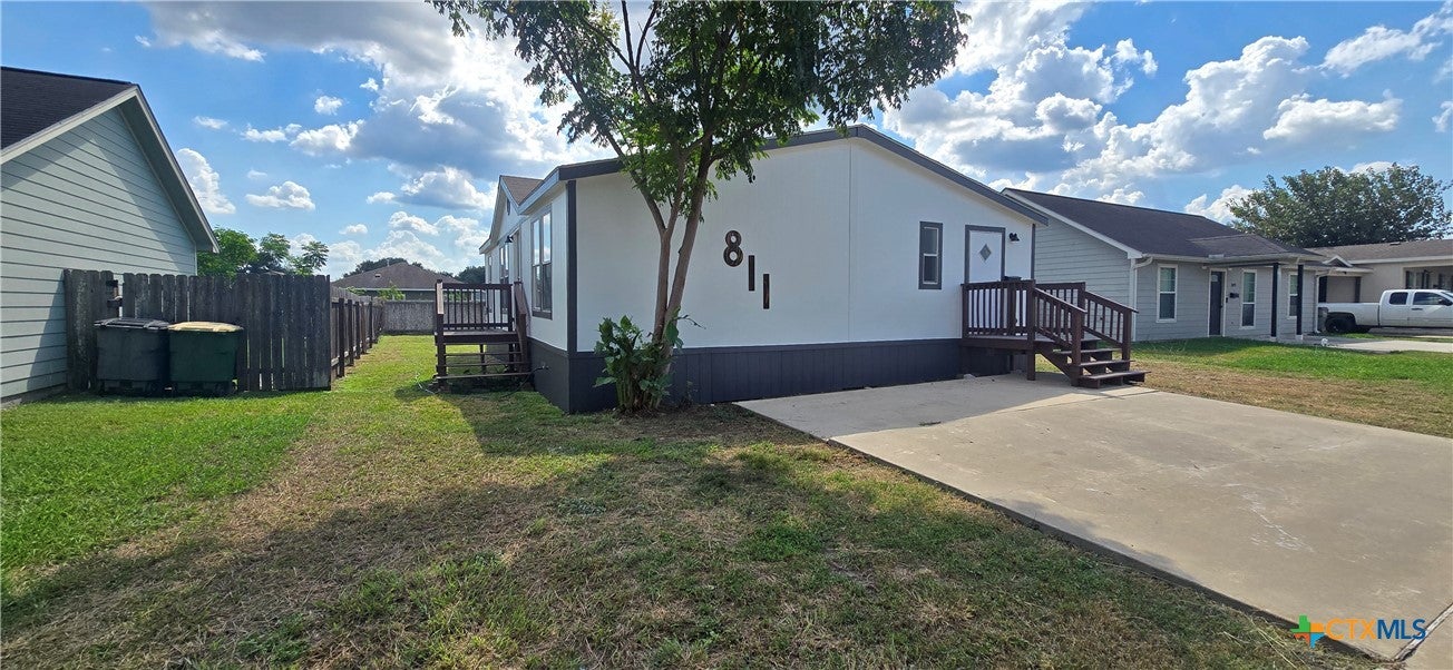 811 E Mesquite Lane