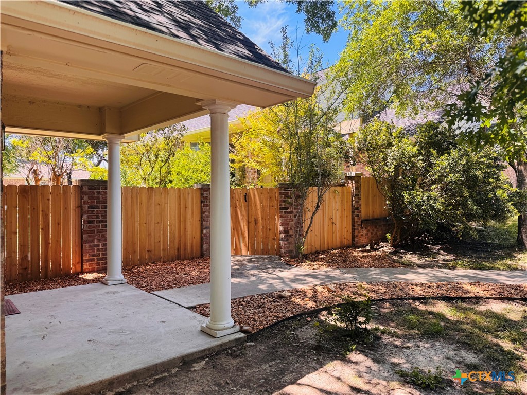 3900 Chisholm Trail