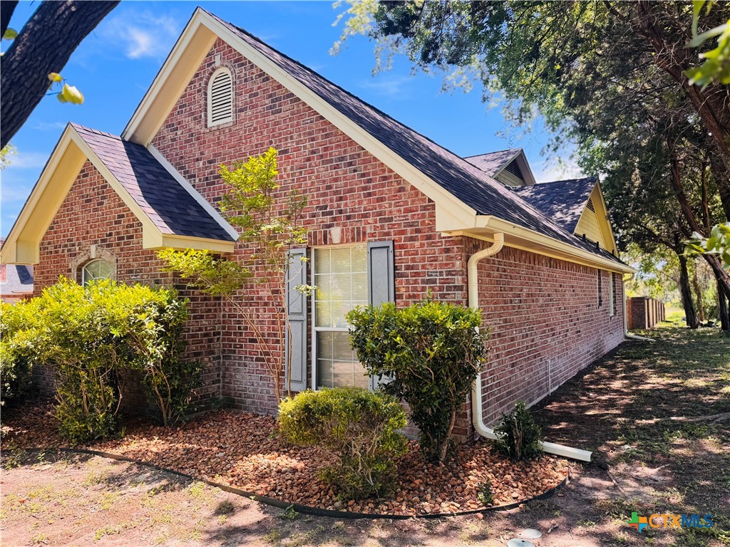 3900 Chisholm Trail