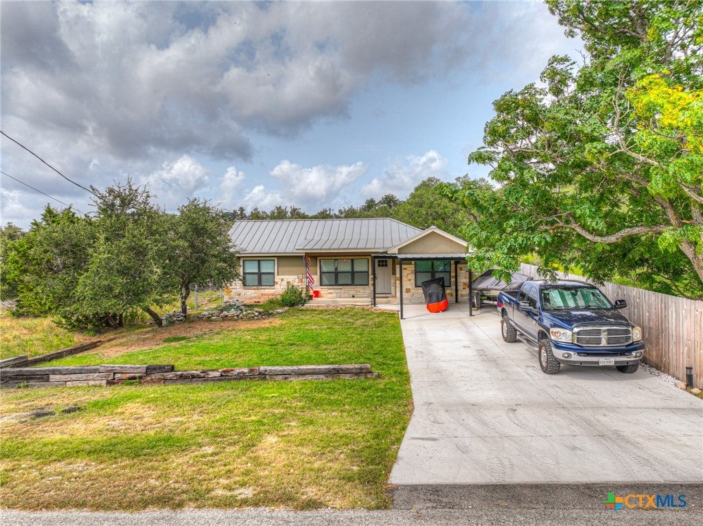 Photo of 4142 Morningside Way, Canyon Lake, TX 78133 (MLS # 621595)