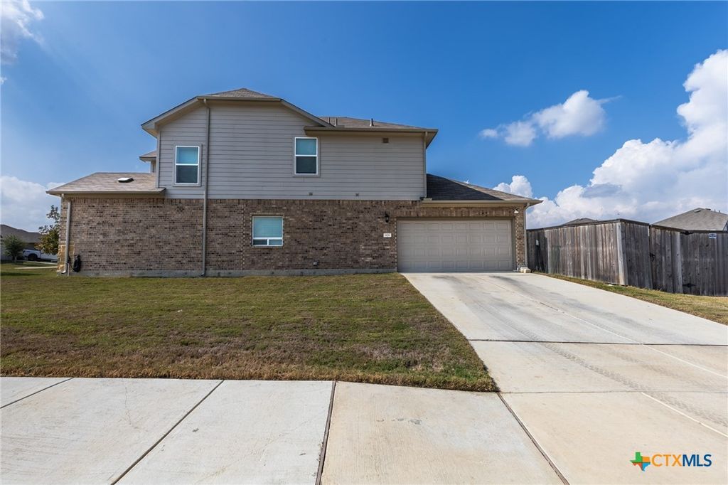 Photo of 929 Indigo Way Way, Seguin, TX 78155 (MLS # 596651)