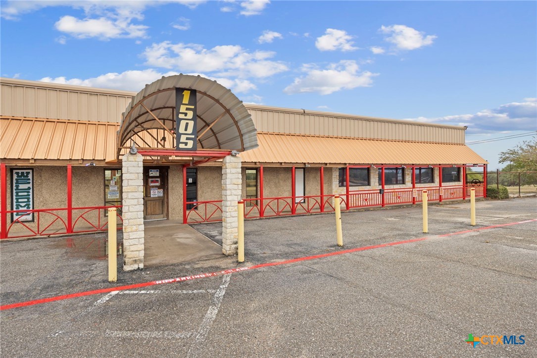 1505 E Veterans Memorial Boulevard