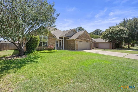 Photo of 428 Armstrong Drive, Belton, TX 76513 (MLS # 627334)