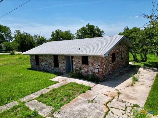 209 PRAIRIE AVE, ROGERS, TX 76569 - Image 792d8eb8d5ae82b8ee9063f65fe54527/938799916