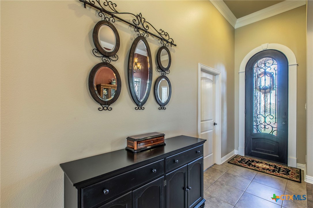 1735 Alta Vista Loop