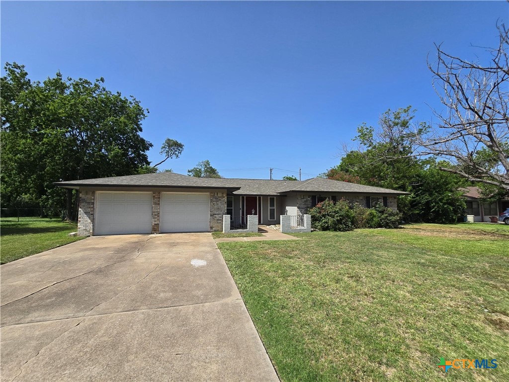 Photo 1 of 23 — 205 E Cherokee Drive, Harker Heights, TX 76548