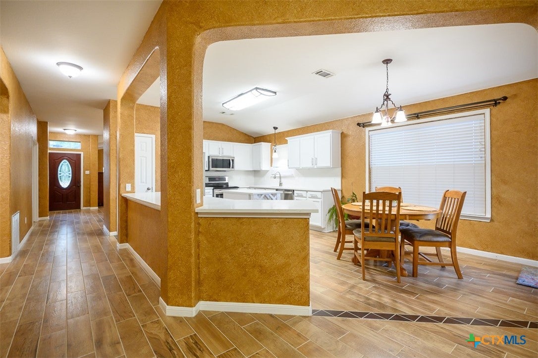 419 Cattail Circle