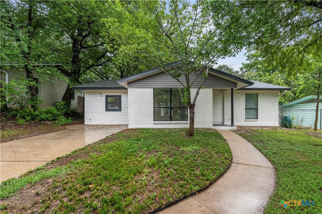 Photo of 6805 Tulane Drive, Austin, TX 78723 (MLS # 617097)