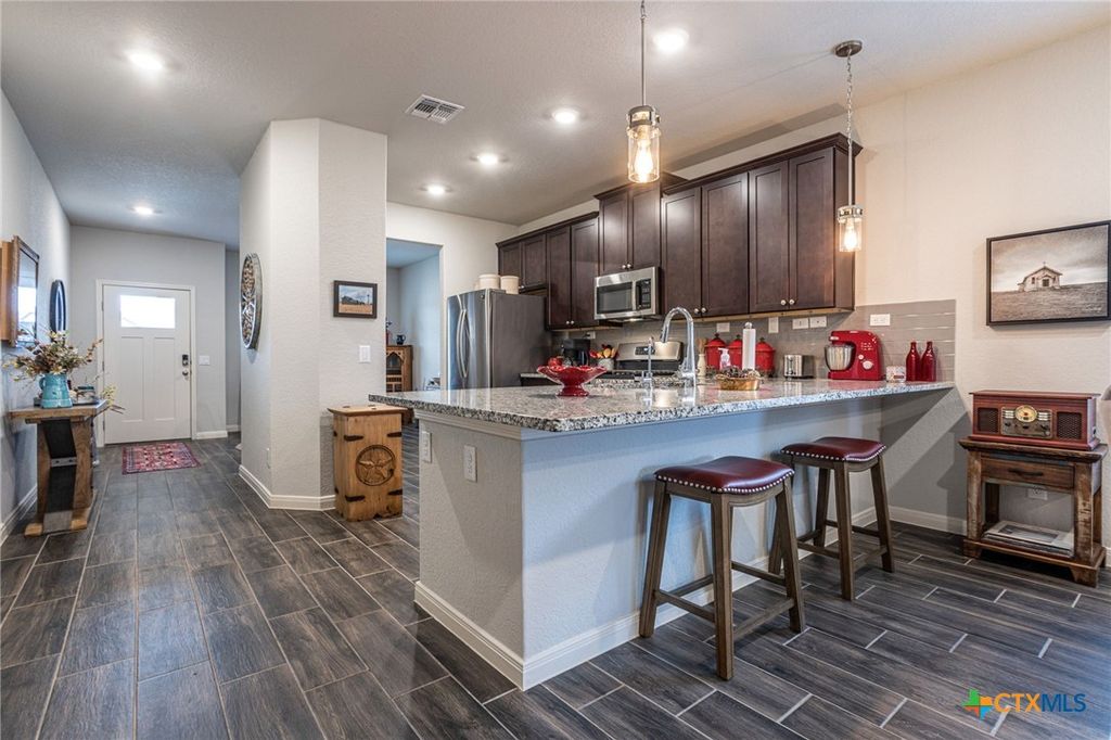 Photo of 1910 Esplanade, New Braunfels, TX 78130 (MLS # 605400)