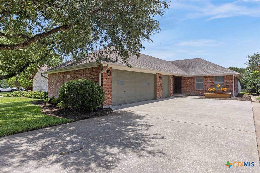 Photo of 2101 Chisholm Trail, Salado, TX 76571 (MLS # 610924)