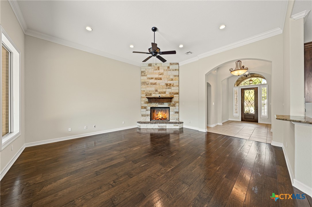 5819 Wooded Creek Cove