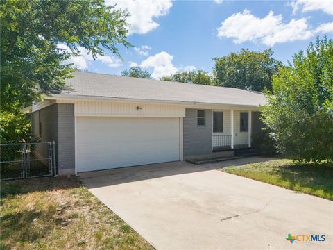Photo of 1205 S 7th Street, Copperas Cove, TX 76522 (MLS # 612782)