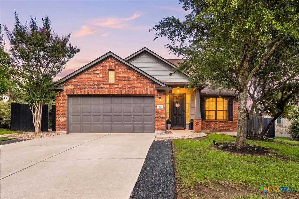Photo of 7713 Black Mountain Drive, Austin, TX 78736 (MLS # 617278)