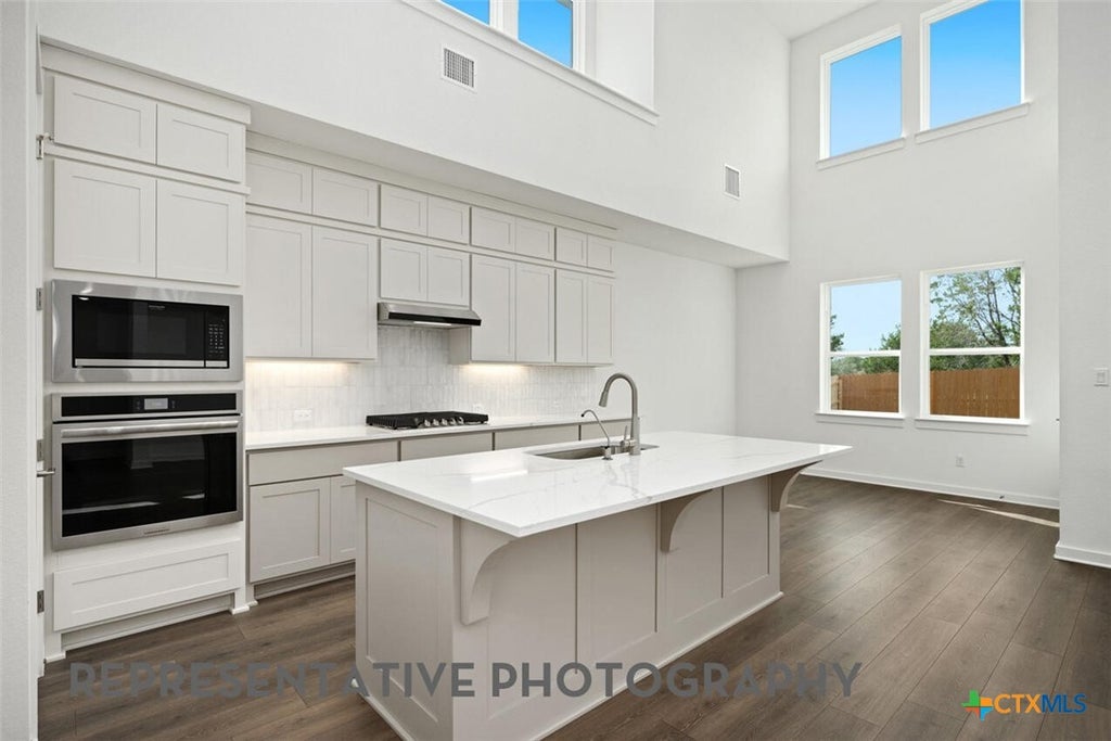 Photo of 6417 McMurtry Street, Austin, TX 78747 (MLS # 625928)
