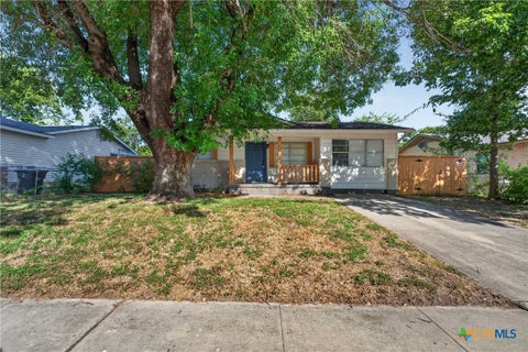 Photo of 1007 San Antonio Street, Killeen, TX 76541 (MLS # 622742)