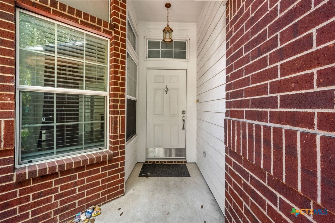1203 Woodhollow Drive