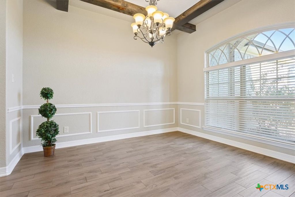 Photo of 8203 Grand Oaks Lane, Killeen, TX 76542 (MLS # 611307)