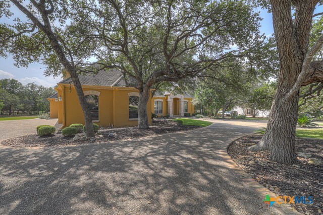 9752 Trophy Oaks Drive