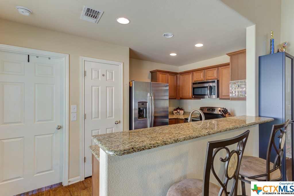 Fischer, Texas 78623, United States, 3 Bedrooms Bedrooms, ,2 BathroomsBathrooms,Residential,Pending,61311