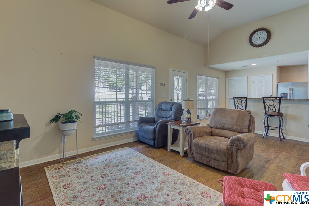 Fischer, Texas 78623, United States, 3 Bedrooms Bedrooms, ,2 BathroomsBathrooms,Residential,Pending,61311