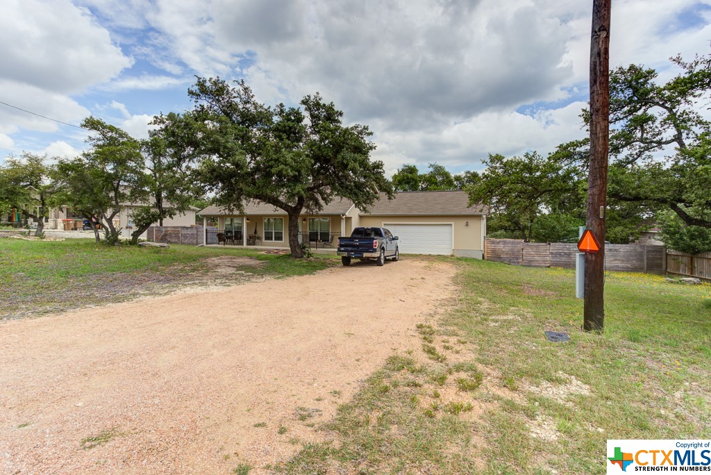 Fischer, Texas 78623, United States, 3 Bedrooms Bedrooms, ,2 BathroomsBathrooms,Residential,Pending,61311