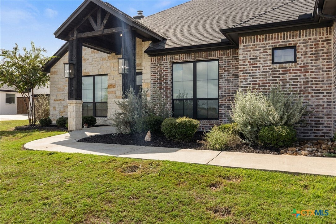 8244 Jericho Bluff