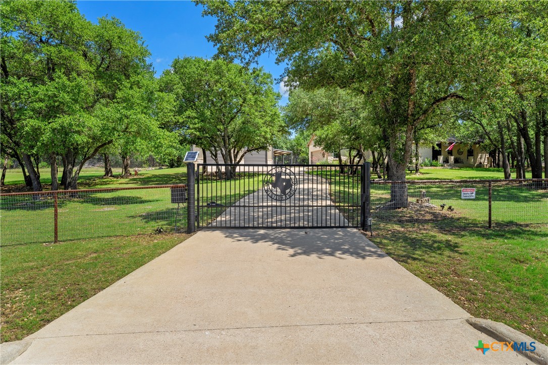 1356 Western Trail